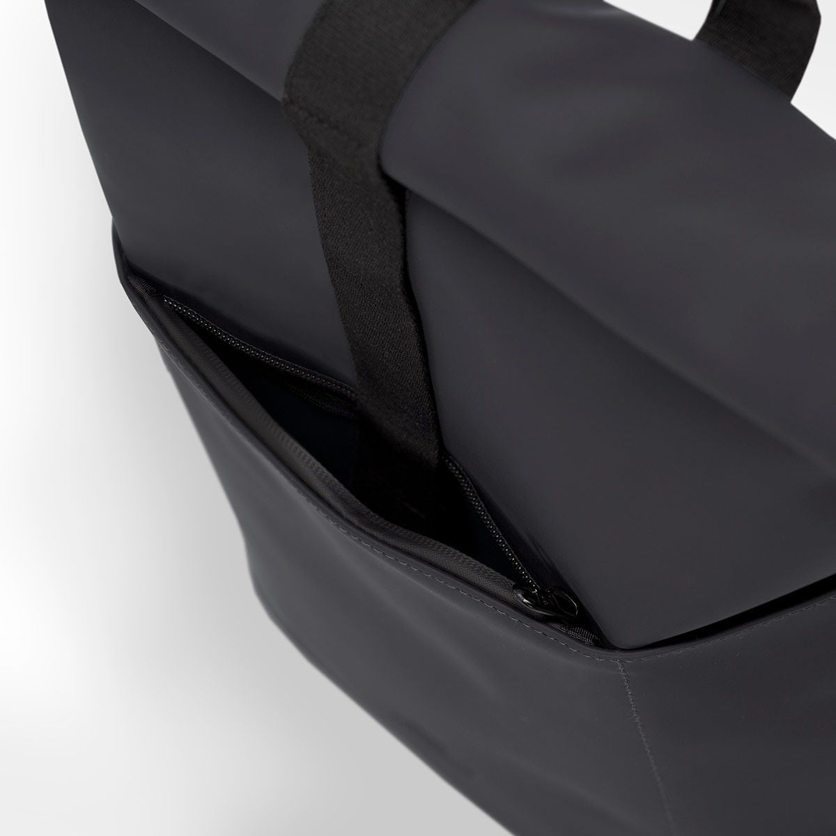 Ucon Acrobatics Lotus hátizsák Hajo Mini matt fekete - MYBRANDS.HU